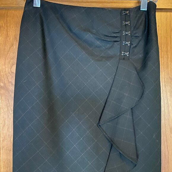 Classique Entier Pencil Skirt - Picture 1 of 10